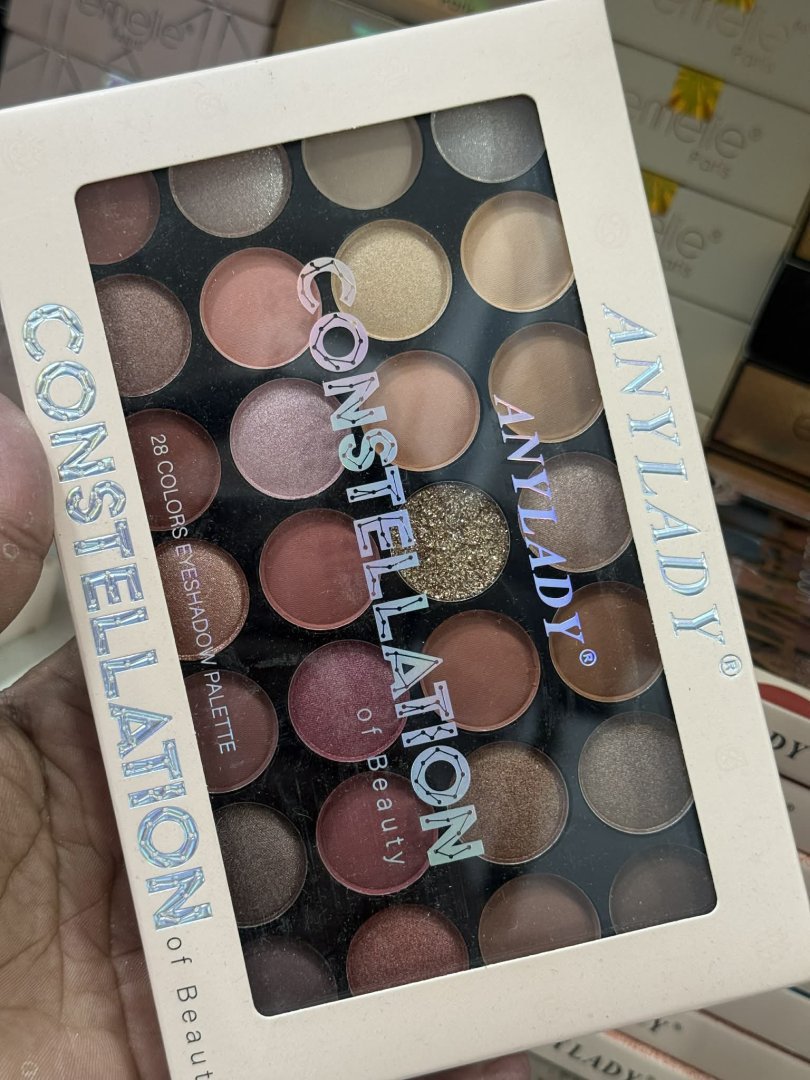 643313211_916966127925206_5909595660543270017_n ANY LADY 28 COLOR CONSTELLATION EYESHADOW NO:8428 - Image 1