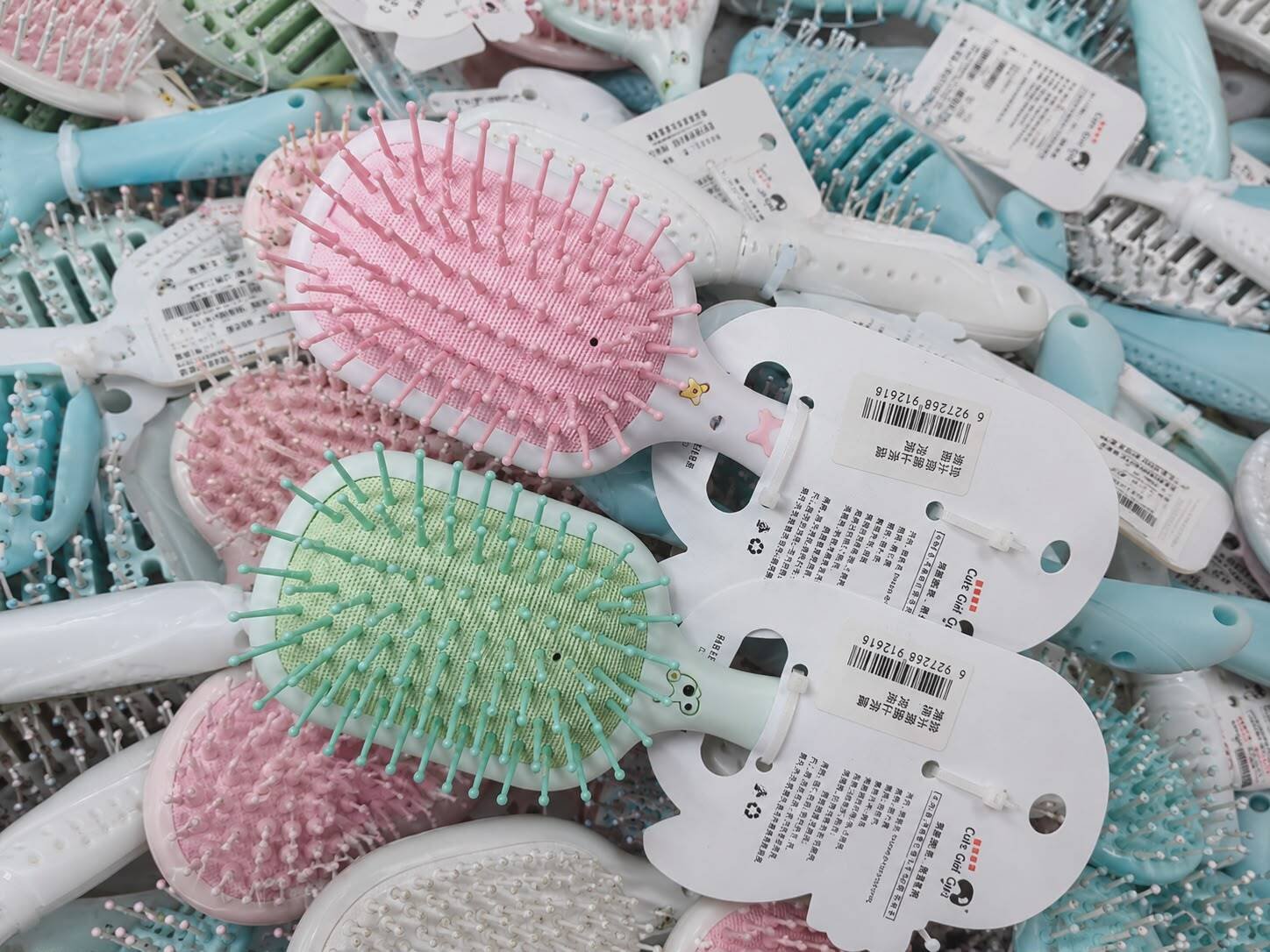 41e3f101-efc4-44eb-9612-6e393ff14c8f CUTE GIRL HAIR COMB NO:12618 - Image 1