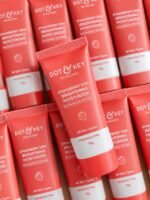 DOT & KEY Strawberry MOISTURIZER 15G