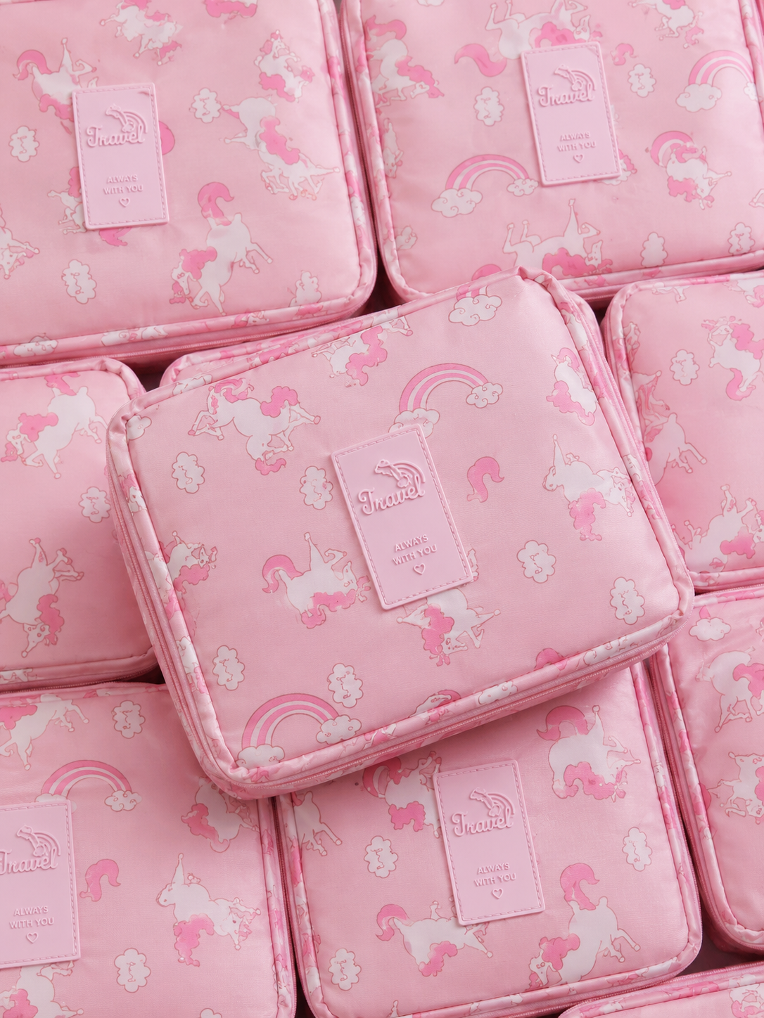 c0eda0b4-9892-4ba1-8fee-5a0d06de2727 COSMETIC TRAVEL BAG - Image 1